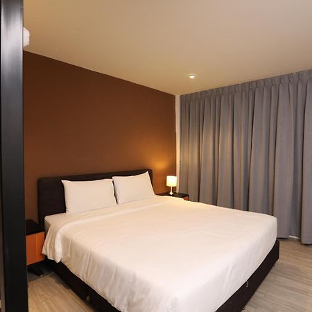 Studio F Sukhumvit Бангкок Экстерьер фото