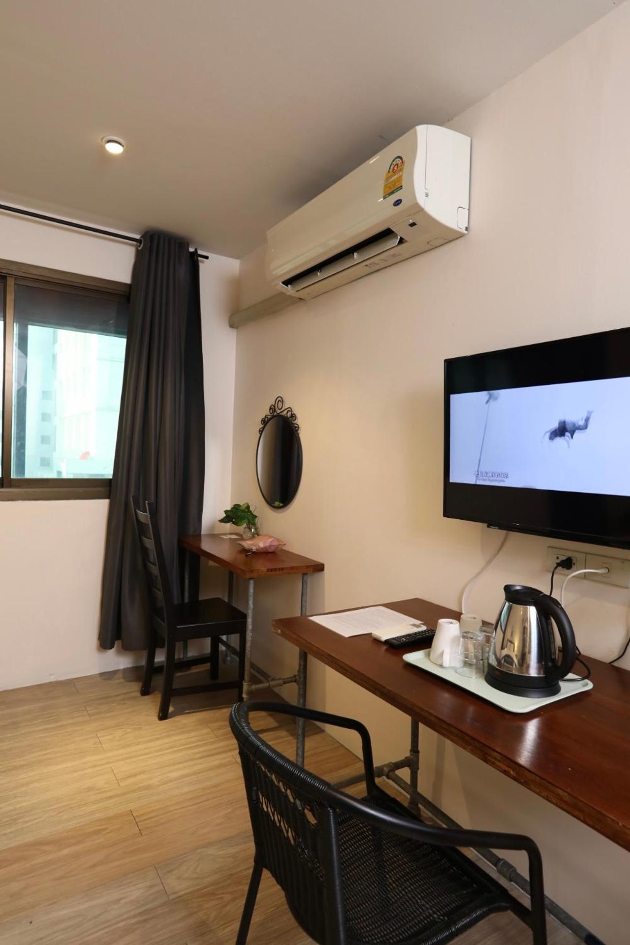 Studio F Sukhumvit Бангкок Экстерьер фото