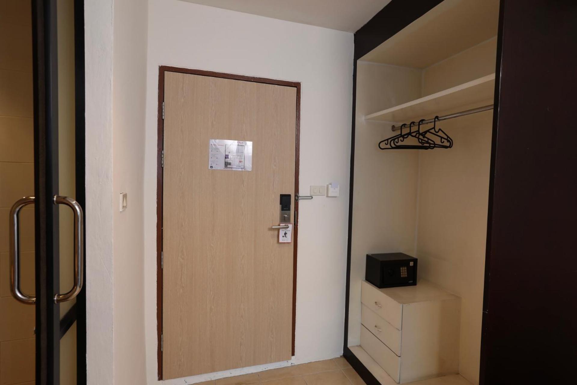 Studio F Sukhumvit Бангкок Экстерьер фото