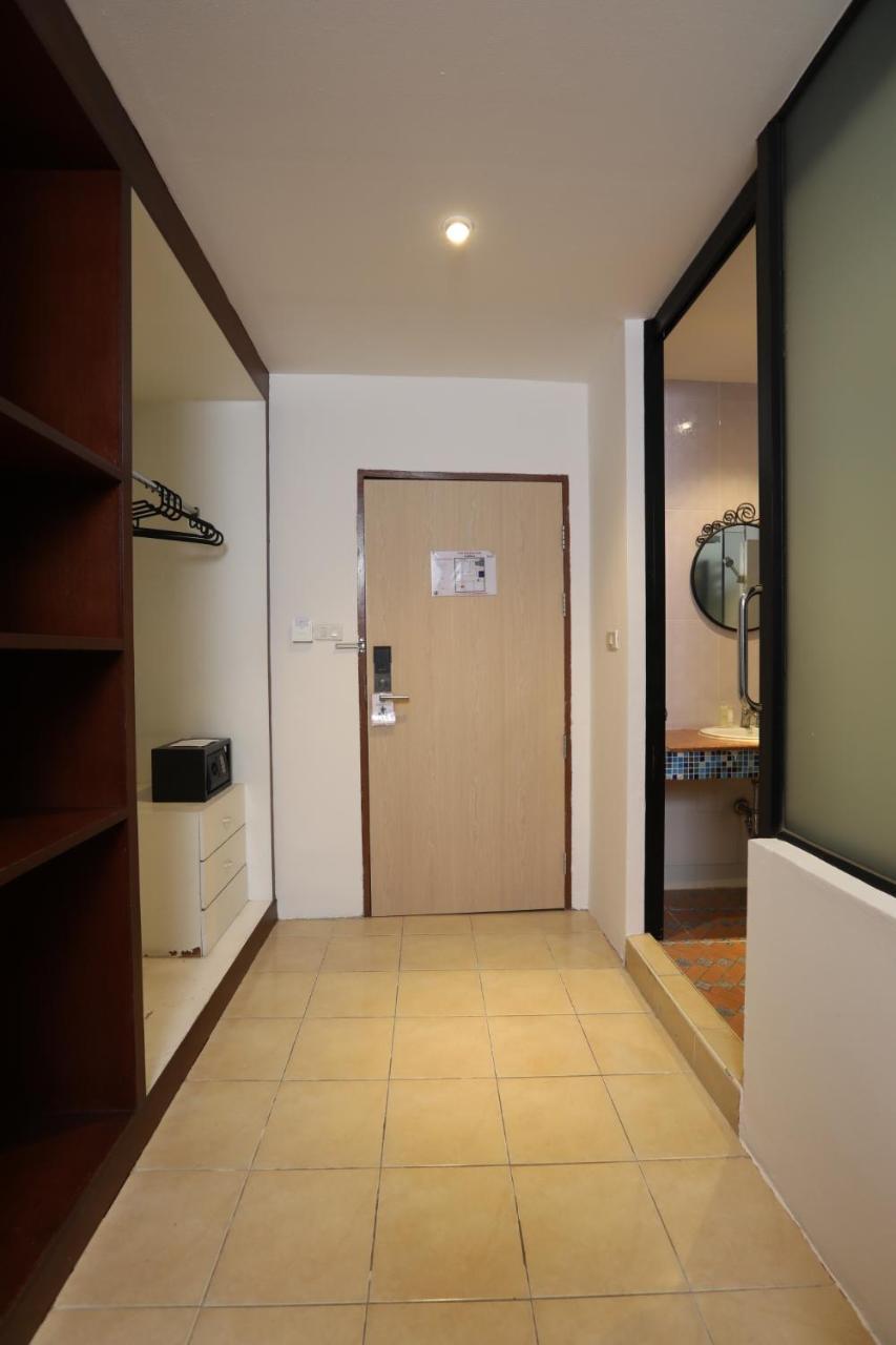 Studio F Sukhumvit Бангкок Экстерьер фото
