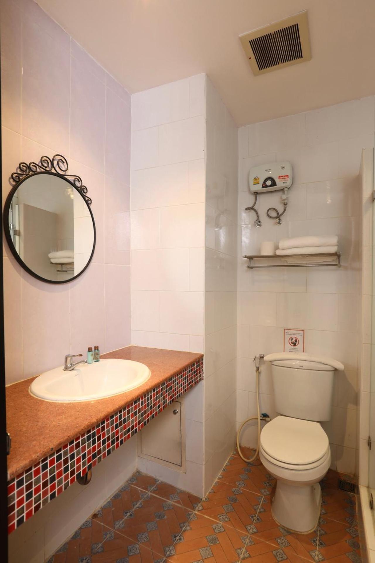 Studio F Sukhumvit Бангкок Экстерьер фото